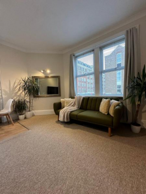 Luxury 1 Bed Apartment In The Heart Of Fulham